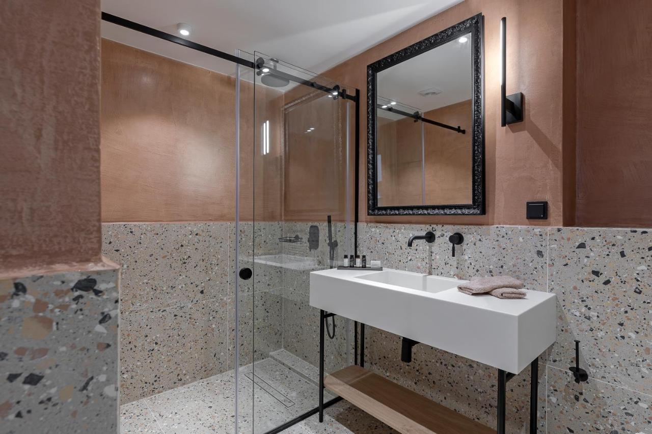 The Athenians Art Apartments Экстерьер фото